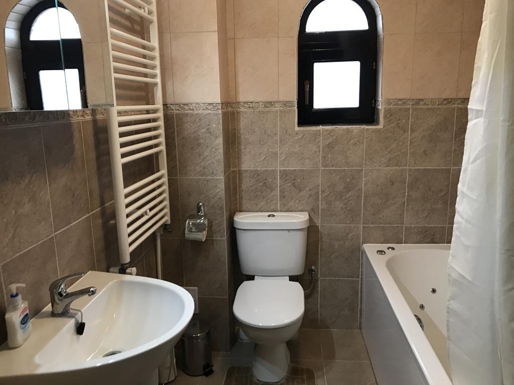 The Castle Apartment グラ・フモアルルイ 部屋 写真