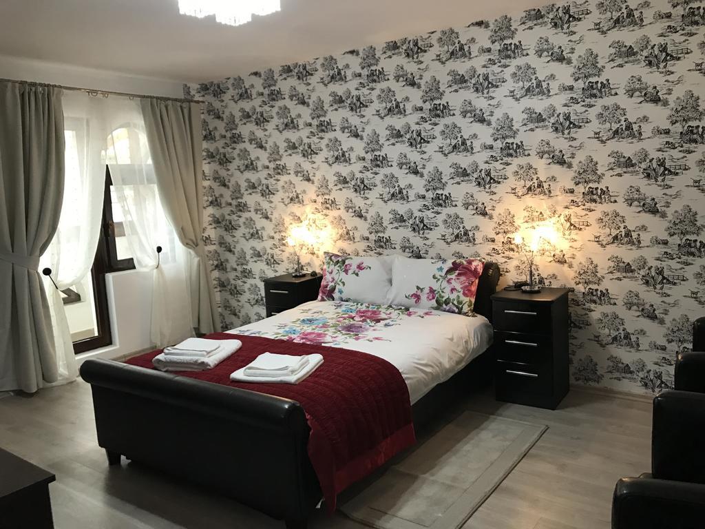 The Castle Apartment グラ・フモアルルイ 部屋 写真
