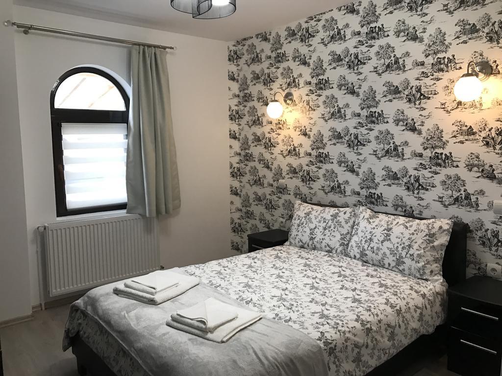 The Castle Apartment グラ・フモアルルイ 部屋 写真